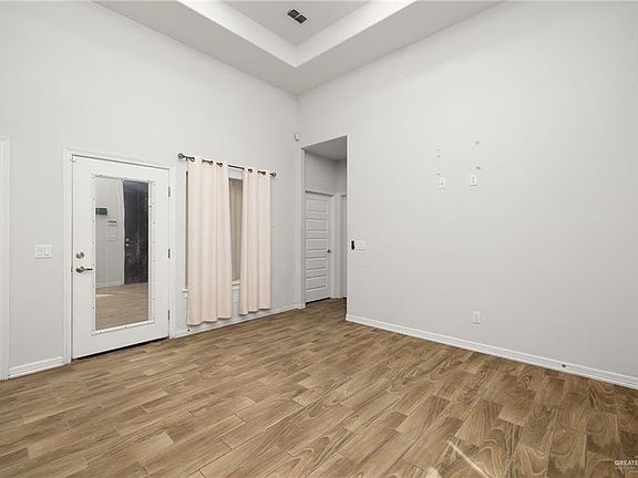 2nd image of 3528 Katrina Ave