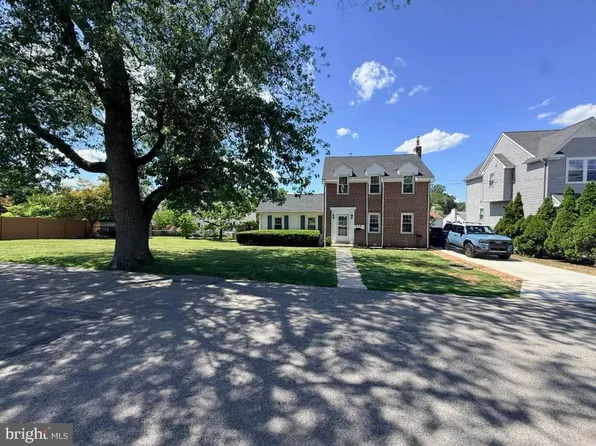 216 1st Ave, Broomall, PA 19008