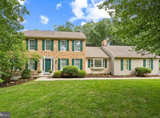 456 Creekside Dr, Downingtown, PA 19335