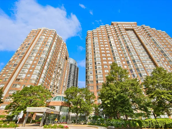 335 Webb Dr, Mississauga, ON