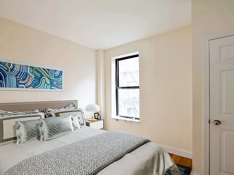 216 W 108th St #4R — Photo 5