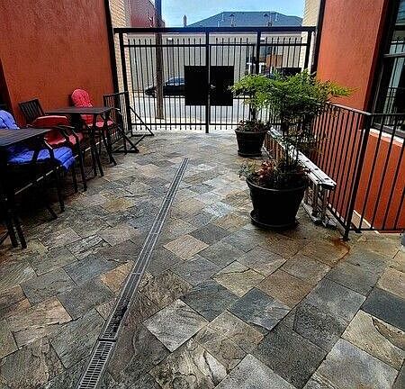 2nd image of 603 N Lombardy St #101