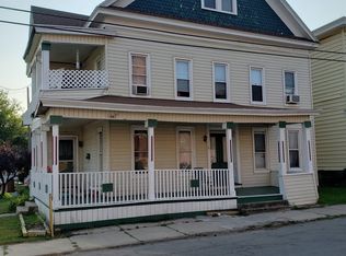 10 Trinity Pl, Amsterdam, NY 12010