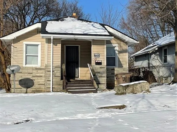 25 Kemp St, Pontiac, MI 48342