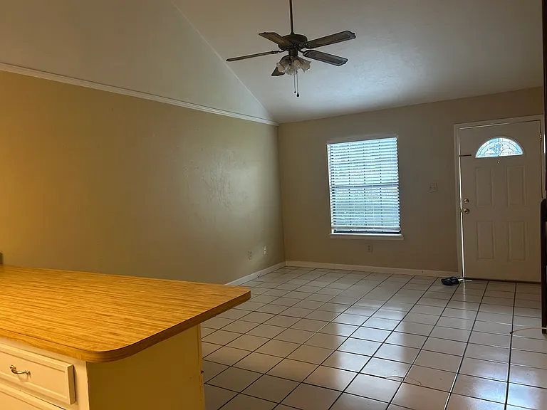 1131 Ocala Rd #1 — Photo 6