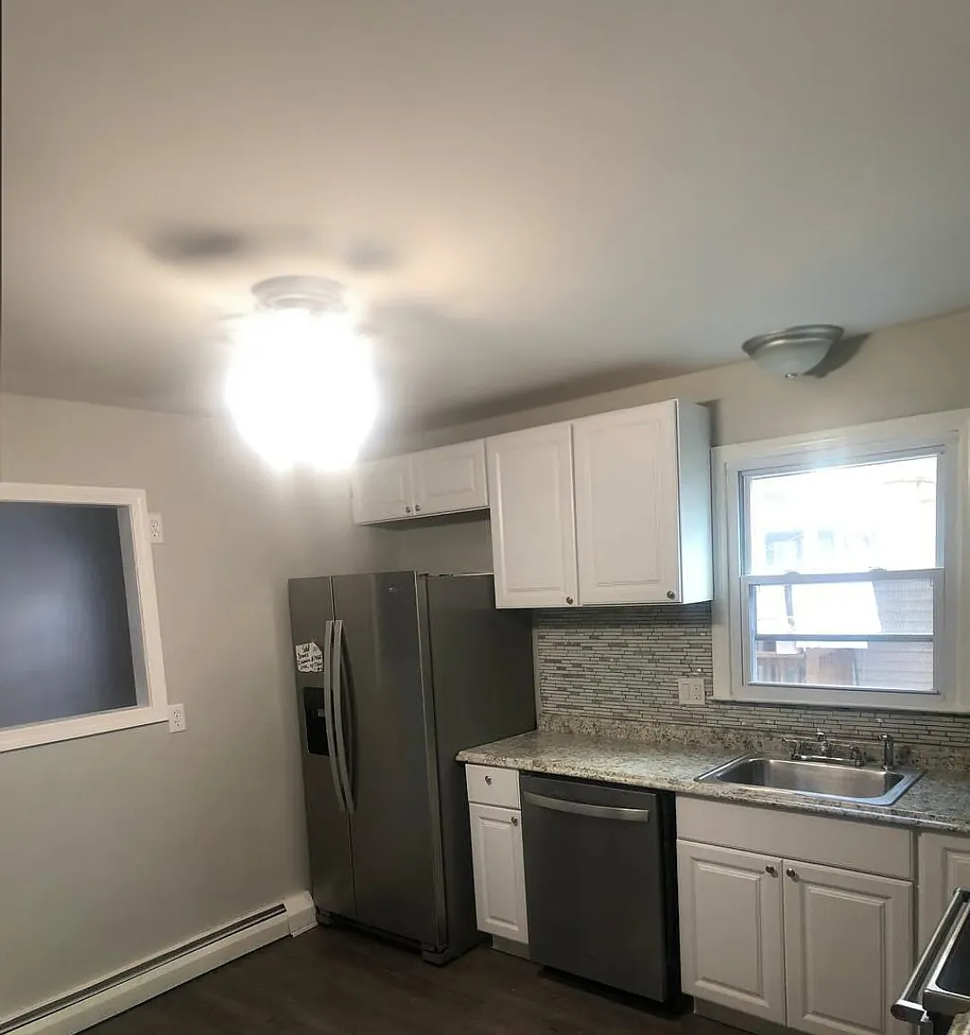 2 bed, 1200 sqft, $2,200 — Photo 4
