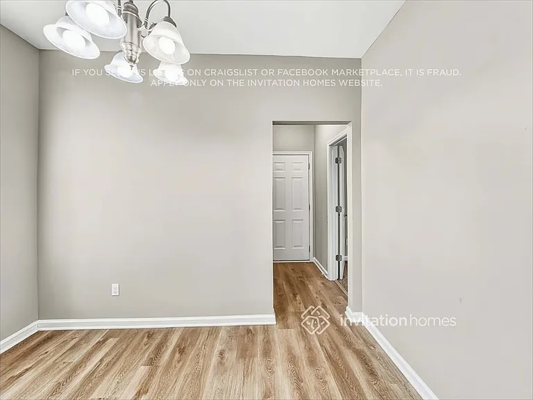 657 Armitage Way — Photo 11
