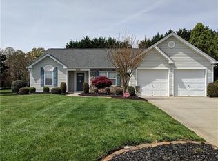 6205 Brookfield Pointe Dr, Charlotte, NC 28216