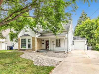 115 E Mission Rd, Green Bay, WI, 54301