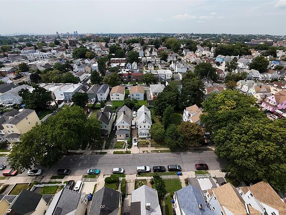 3rd image of 116 S 11th Avenue