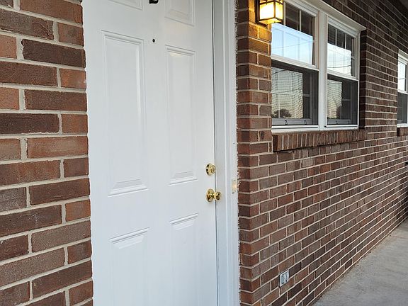 2nd image of 500 Kingwood Rd #2