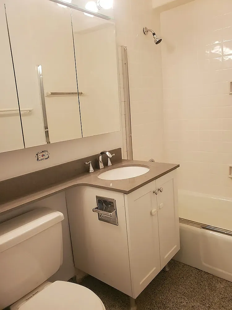 200 East 64th Street — Photo 4