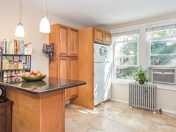 2nd image of 21-35 24th St