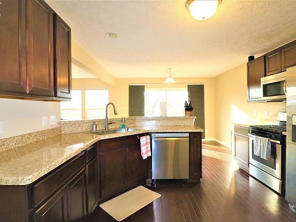 3rd image of 4572 Blush Ct