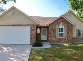 154 Gall Rd, Columbia, IL 62236