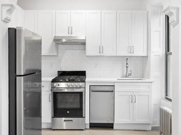 213 5th Avenue image 1 of 19