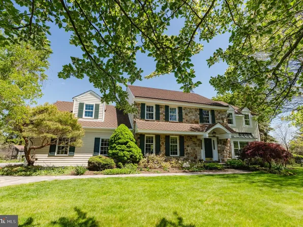 1020 Rosewood Dr, Blue Bell, PA 19422