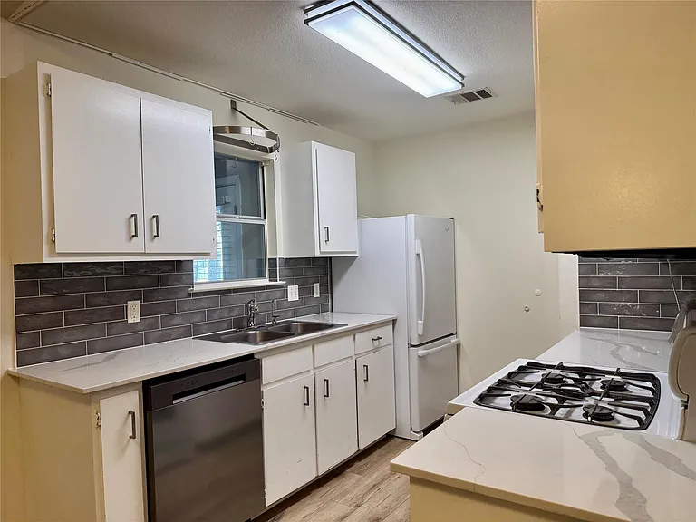 8112 Willet Trl #A — Photo 4