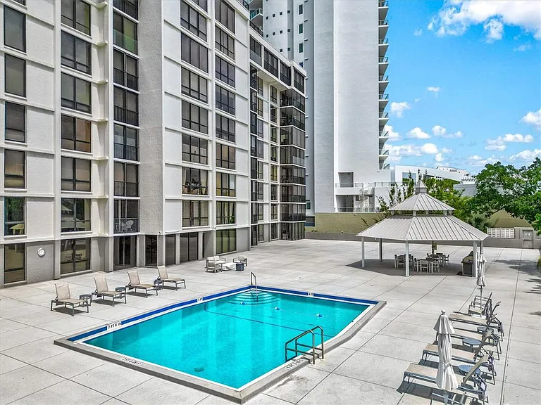 707 S Gulfstream Ave #906 — Photo 12
