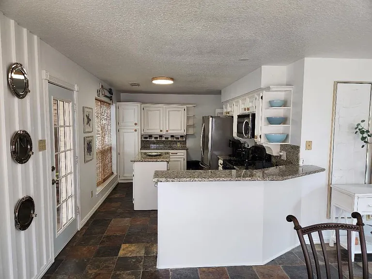 6922 Gentle Breeze Dr — Photo 8