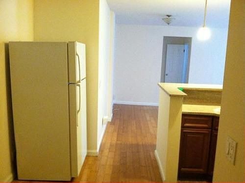 4th image of 50 E 43rd St