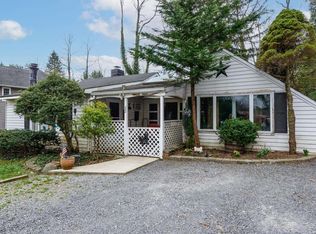 206 Southdown Rd, Huntington, NY 11743