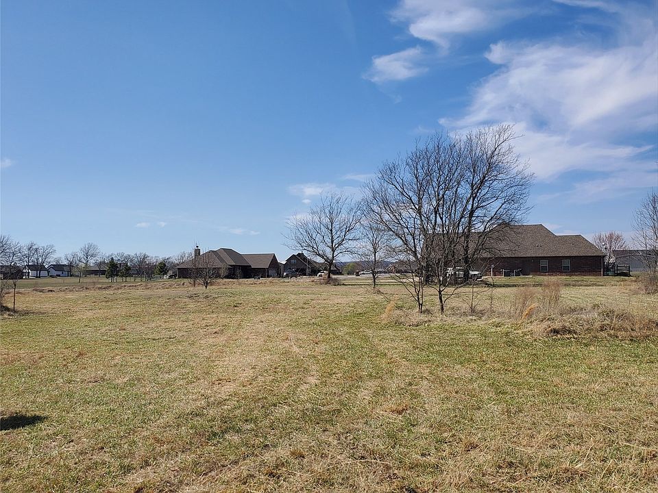 2nd image of Blue Bird Ln