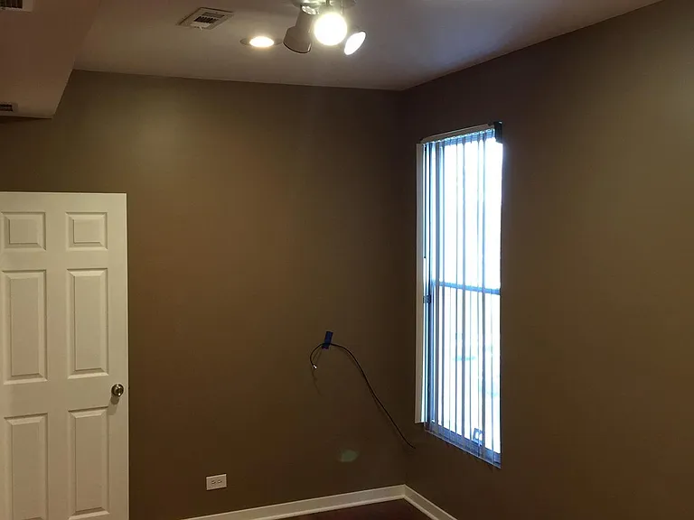 2035 N Avers Ave #2 — Photo 13