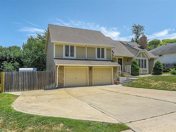 3rd image of 6509 N Camden Ave