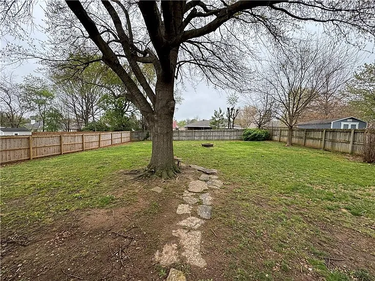 2502 W Megan Dr — Photo 7
