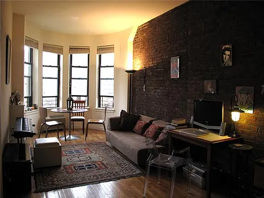 Rented by Empire State Properties | media 83