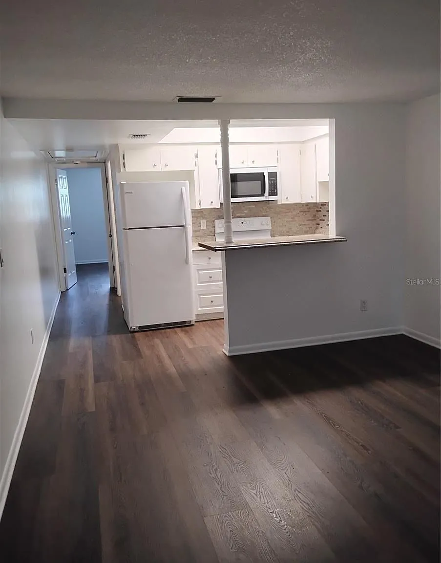 116 SW Jefferson Cir N — Photo 2