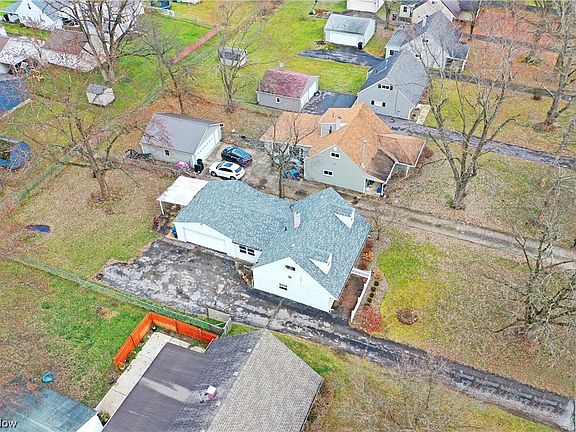 5th image of 2332 Clyde St