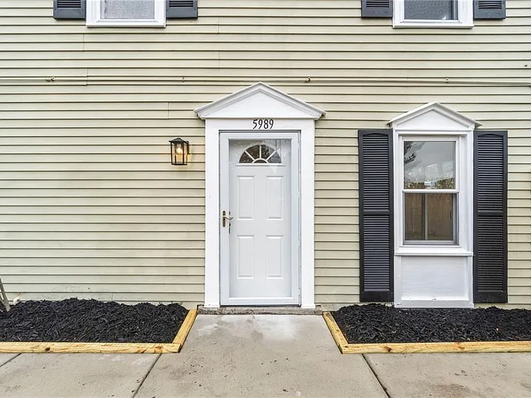 5989 Clear Springs Ct — Photo 24