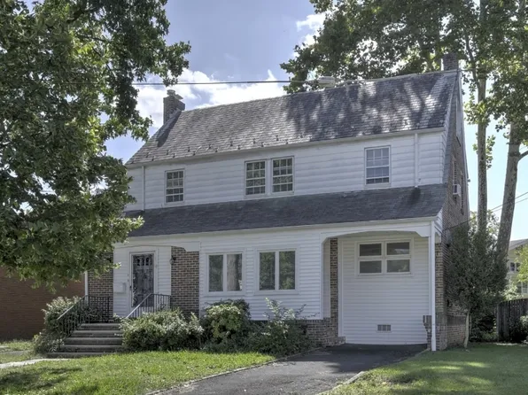 8 Decker Ave, Elizabeth City, NJ 07208