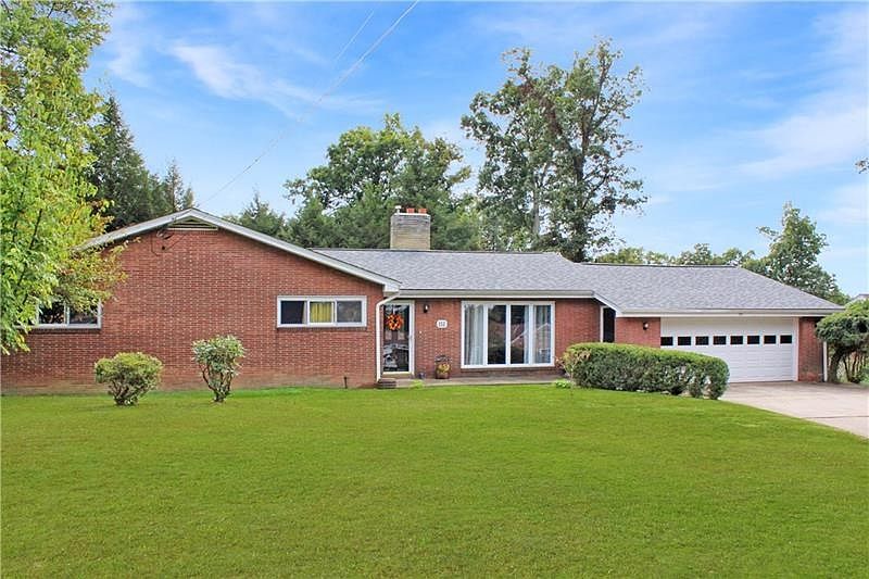 1st image of 111 Greenhill Dr