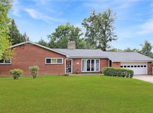 111 Greenhill Dr, Butler, PA 16001
