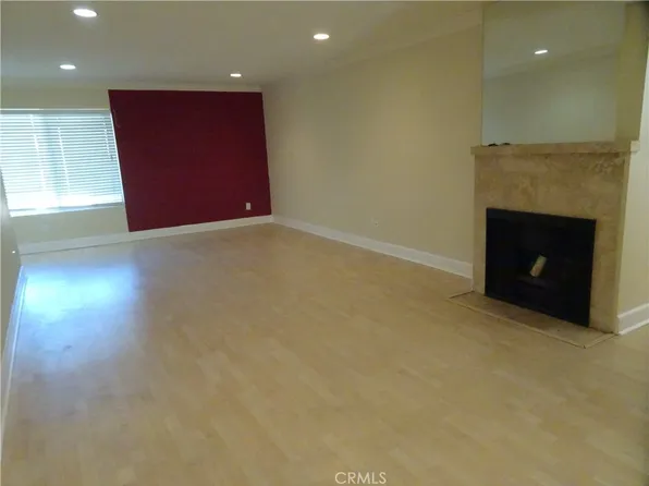 7035 Woodley Ave, Van Nuys, CA 91406