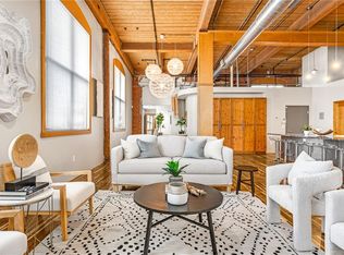 1117 Douglas Ave APT 307, North Providence, RI 02904