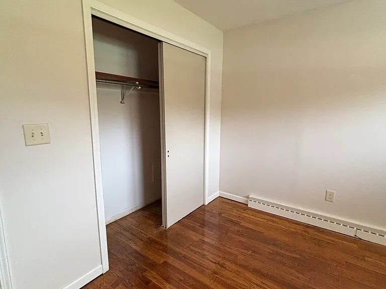 32200 Bainbridge Rd — Photo 9