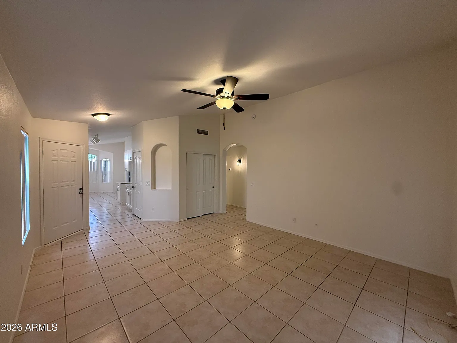3 bed, 2.0 bath, 1317 sqft, $2,250 — Photo 4