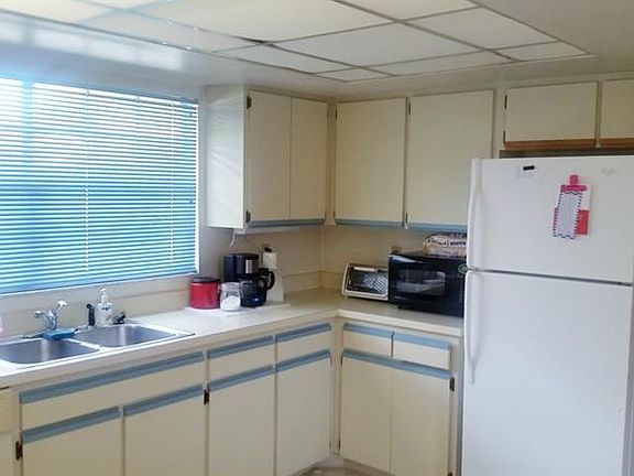 4th image of 3326 Whispering Dr N