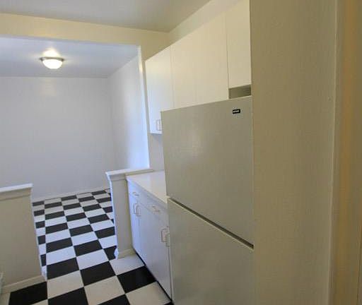 4th image of 10101 67th Dr APT 6A