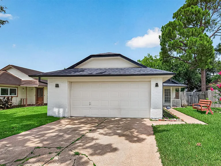 10814 Parkland Woods Dr — Photo 34
