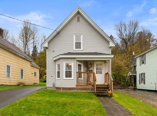 88 Railroad St, Barre, VT 05641