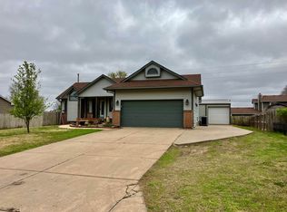421 E Brownie St, Rose Hill, KS 67133