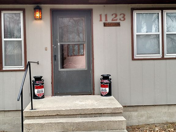 2nd image of 1123 6th St