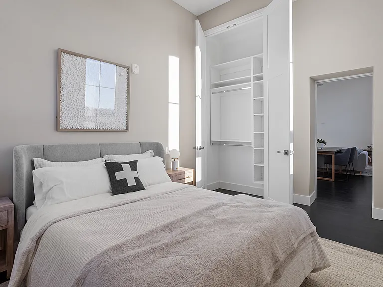 The Roe at Manayunk Apartments and Townhomes — Photo 125