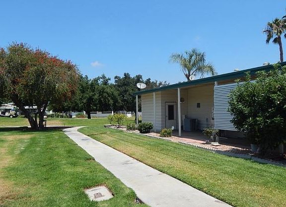 4th image of 1373 Orangewood Sq