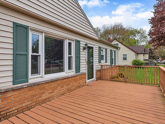 5th image of 205 Kimbark Ave